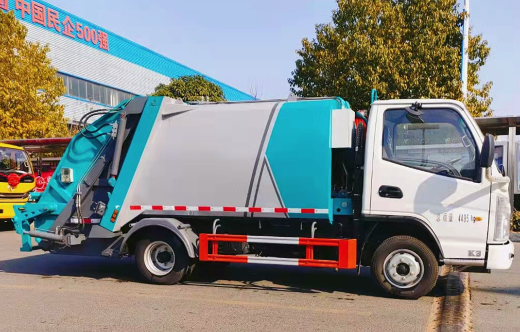 凱馬云內5方壓縮垃圾車