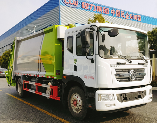 東風D9，18方壓縮垃圾車